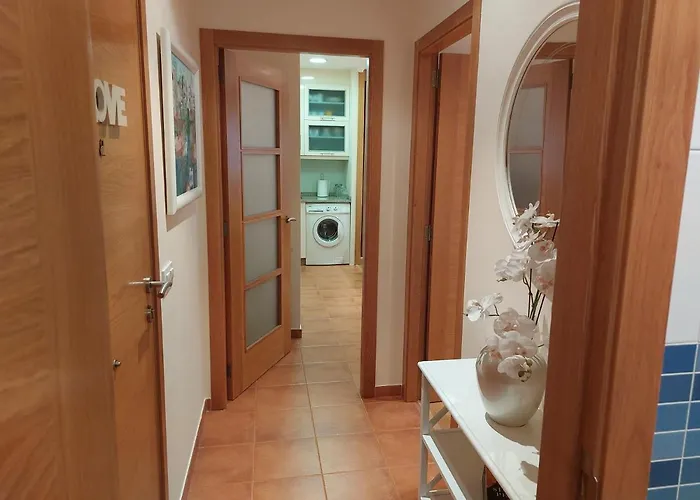 Vieiro Con Plaza Garaje Gratis アパート